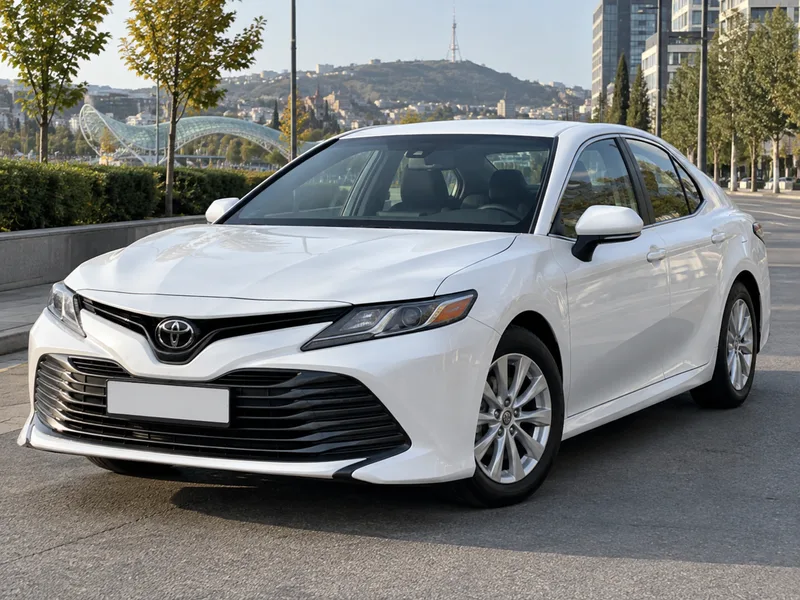 Toyota Camry — вид спереди в три четверти, иллюстрация модели